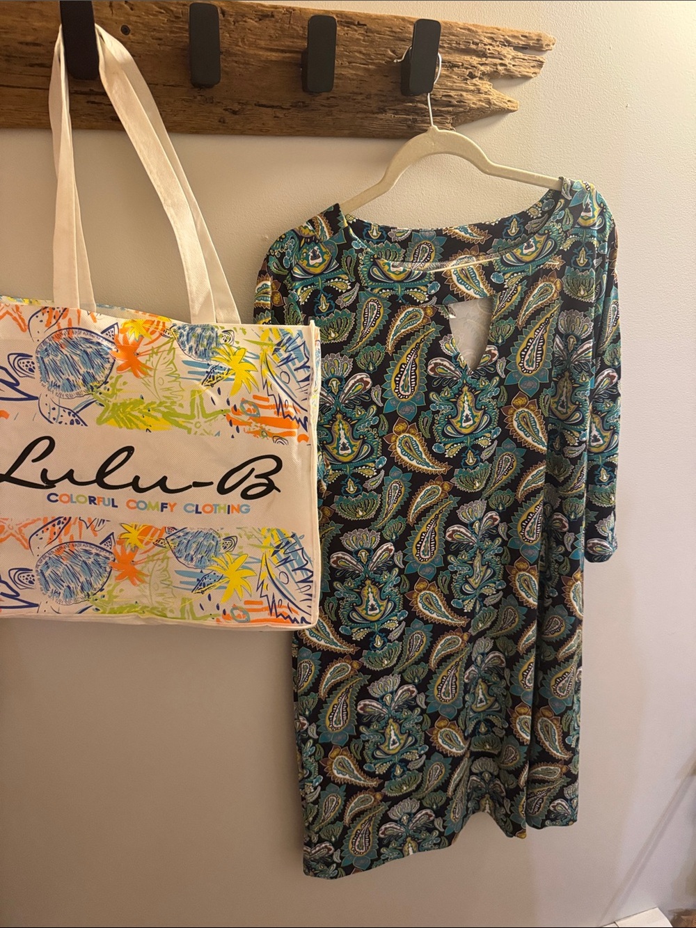 Lulu-B Teal and Navy Paisley keyhole neck 3/4 sleeve dress, NWOT, women’s XL